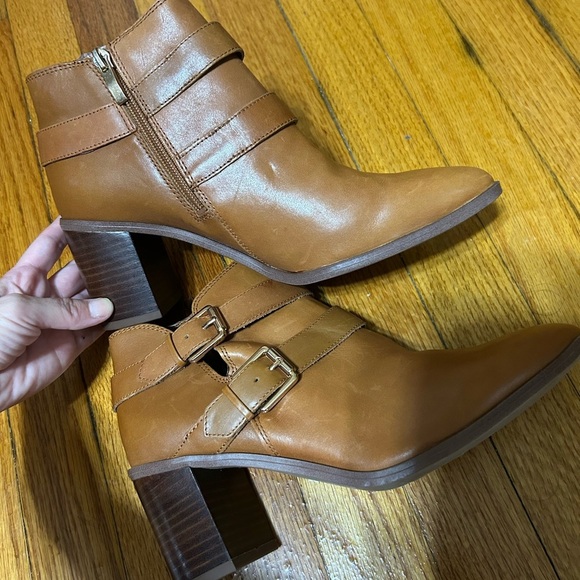 Franco Sarto Boots Womens 8 M Buck Biker Buckle Strap Brown Leather Ankle Top - Picture 3 of 10